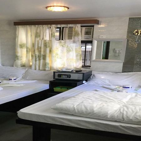 Rich Hostel Hong Kong Bagian luar foto