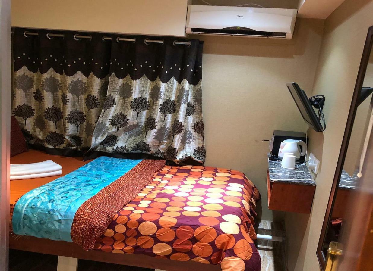 Rich Hostel Hong Kong Bagian luar foto
